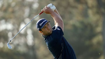 AUGUSTA, GEORGIA - NOVEMBER 15: Jon Rahm of Spain plays his shot from the third tee during the final round of the Masters at Augusta National Golf Club on November 15, 2020 in Augusta, Georgia.   Patrick Smith/Getty Images/AFP
 == FOR NEWSPAPERS, INTERNET, TELCOS &amp; TELEVISION USE ONLY ==