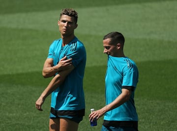 Cristiano Ronaldo y Lucas Vzquez. 