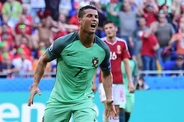 En la Eurocopa 2016, único título de Cristiano Ronaldo con Portugal, el delantero anotó un golazo de taco en el empate 3-3 ante Hungría en el cierre de la fase de grupos. 