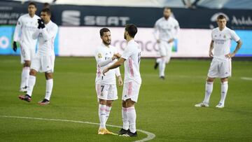 Los jugadores del Real Madrid, en el partido de semifinales de la Supercopa de Espa&ntilde;a contra el Athletic.