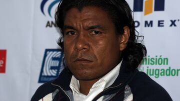 Action Photo during the press conference Player commission, Melvin Brown/ Foto de acción durante la conferencia de prensa comisión del jugador, Melvin Brown/ 28-Ene-2013/ MEXSPORT/ Javier Ramírez.
Action Photo during the press conference Player commission, Melvin Brown/ Foto de accin durante la conferencia de prensa comisin del jugador, Melvin Brown/ 28-Ene-2013/ MEXSPORT/ Javier Ramrez.