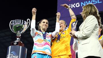 HARRISON, NEW JERSEY - MARCH 15: Alex Morgan #13 and Kailen Sheridan #1 of San Diego Wave FC react after Morgan is named the match Most Valuable Player after defeating NJ/NY Gotham FC to win the NWSL Challenge Cup at Red Bull Arena on March 15, 2024 in Harrison, New Jersey. Tim Nwachukwu/Getty Images/AFP (Photo by Tim Nwachukwu / GETTY IMAGES NORTH AMERICA / Getty Images via AFP)