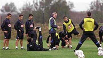<b>TOMA DE CONTACTO</b>. Los jugadores del Espanyol iniciaron ayer su ministage junto al club de golf de Peralada, donde se encuentra el hotel de concentración.
