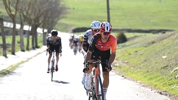 Michal Kwiatkowski y Brandon McNulty, durante la Clásica Jaén Paraíso Interior 2025.