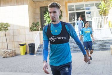Atleti look at Villarreal's Samu Castillejo to replace Carrasco