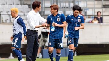 EPA9796. INNSBRUCK (AUSTRIA), 06/12/2018.- El centrocampista japon&eacute;s Tkaashi Inui celebra tras marcar un gol durante el encuentro amistoso entre Jap&oacute;n y Paraguay disputado en el estadio T&iacute;voli en Innsbruck (Austria) hoy, 12 de junio del 2018. EFE/ Groder Johann