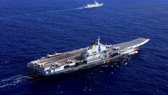 US sends surprise warning to Russia with top war aircraft carrier in the North Sea