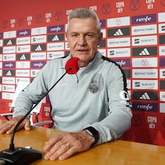 ¿Cuántos temporadas lleva entrenando Javier Aguirre y qué títulos ha ganado el míster del Mallorca?