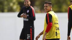 Zaguero del United defiende a Alexis: "Nos aporta mucho"