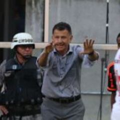 Juan Carlos Osorio, otra vez expulsado en Brasil