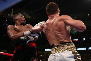 El poder, la pasión y la emoción de la 'Canelo' vs Jacobs en imágenes