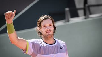 Geneva (Switzerland Schweiz Suisse), 22/05/2023.- Nicolas Jarry of Chile, reacts after winning against Dusan Lajovic of Serbia, during their first round match, at the ATP 250 Geneva Open tournament, in Geneva, Switzerland, 22 May 2023. (Tenis, Abierto, Suiza, Estados Unidos, Ginebra) EFE/EPA/GABRIEL MONNET
