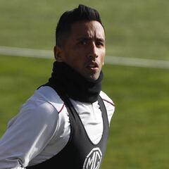 Lucas Barrios volvió a anotar en empate de Colo Colo