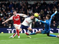 The Gunners cruised to victory in the North London Derby, piling the pressure on Spurs.