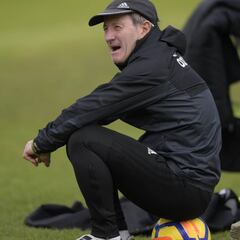 Anquela cuenta con su base a la espera de más llegadas