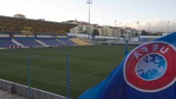 El estadio Antonio Coimbra de Estoril se vestir&aacute; hoy de intenso color sevillista.