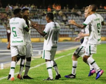 Los goles de los brasileños los hicieron Reinaldo y Luis Antonio.