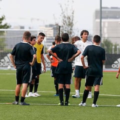 Empieza la era del Raúl entrenador: ya dirige al Cadete B