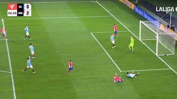 Cómo engañar a todo un estadio y marcar en el proceso: el gol de Griezmann lo tienen que ver...