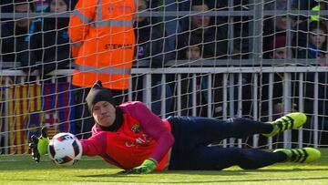 Ter Stegen se ejercit&oacute; ayer. 