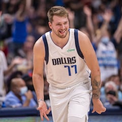 Doncic aparece a tiempo en la montaña rusa de Dallas