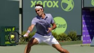 Federer, en el partido frente a Karlovic.