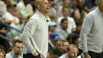 Jordi Fernández, durante un partido de pretemporada con los Nets.