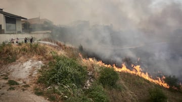 PAMPLONA, NAVARRA, SPAIN - JUNE 18: Extinguishing of the fire in Obanos, on 18 June, 2022 in Obanos, Navarra, Spain. A fire declared this noon between Obanos and Legarda has forced to evacuate the houses of both localities. The fire has also forced the eviction of the residents of Muruzabal and Sendaviva park. In addition, the flames have led to cut the Autovia del Camino between kilometers 9 and 19 in both directions, and the NA-1110 (Galar-Viana) between km 0 and 17, in both directions. (Photo By Eduardo Sanz/Europa Press via Getty Images)