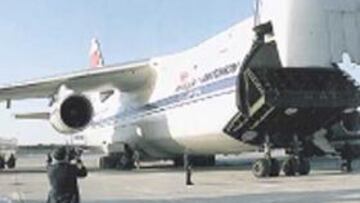 <b>POR AIRE. </b>El Antonov 124 es el avión de carga más utilizado.