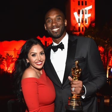 No era actor, pero sí fue ganador de un Oscar. El fallecimiento de Kobe Bryant conmocionó a todo el mundo, ya no sólo el del deporte. Desde la Academia se ha decidido rendirle también un sentido homenaje durante la gala, y más después de que en 2018 ganase el Oscar al Mejor Cortometraje Animado por su historia 'Querido baloncesto'. 