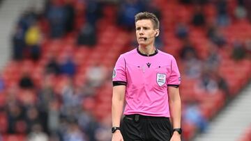 Siebert pitará el Gales - Dinamarca; Taylor, el Italia-Austia