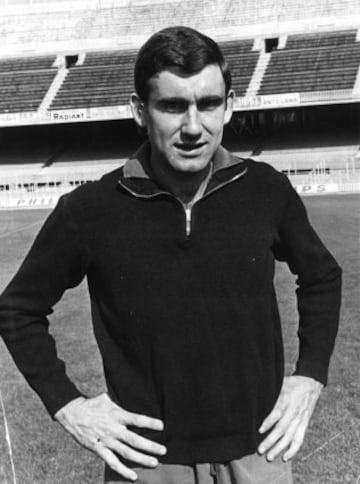 Pedro Mari Zabalza jugó en el Osasuna desde 1964 a 1967 dondé regreso para acabar su carrera en la temporada 76/77