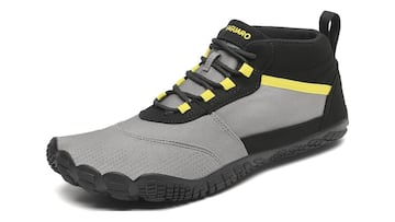Saguaro tiene las zapatillas Barefoot para pies anchos ideales para hacer senderismo. Y están disponibles en su web.