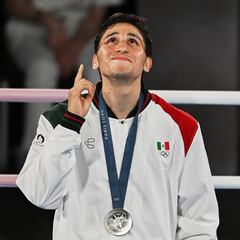 ¿Puede Marco Verde convertirse en uno de los cinco mejores boxeadores de la historia de México? Esto dice la IA