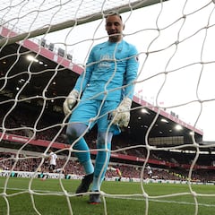 Keylor Navas luce pero no puede evitar la derrota de Nottingham ante Manchester United