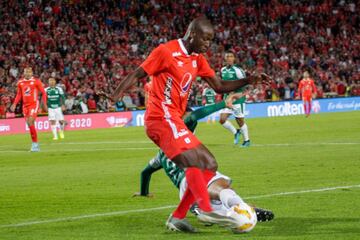 América de Cali enfrentó al Deportivo Cali en el primer clásico del Valle del Cauca en el año 2020 en el Torneo ESPN en el estadio El Campín de Bogotá.