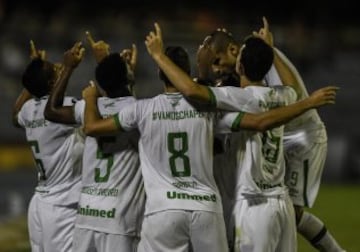 Los goles de los brasileños los hicieron Reinaldo y Luis Antonio.