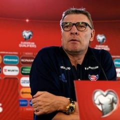 Olsen: "Ramos a veces es bruto, se lleva rojas que podría evitar"