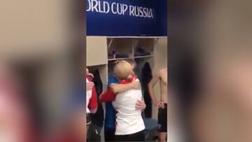 Modric es todo en Croacia: el beso y abrazo de la Presidenta del pa¨ªs a Luka