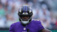 EAST RUTHERFORD, NEW JERSEY - SEPTEMBER 11: Lamar Jackson #8 of the Baltimore Ravens looks on in the first quarter of the game at MetLife Stadium on September 11, 2022 in East Rutherford, New Jersey.   Mitchell Leff/Getty Images/AFP