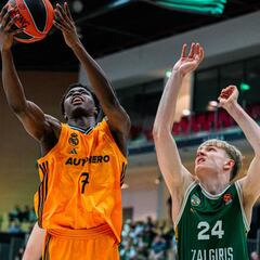 El Madrid cae por la mínima en un partido titánico