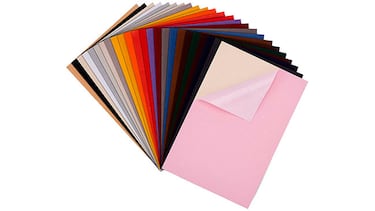 Elegimos seis ideas para forrar y proteger libros, cuadernos y otros materiales escolares
