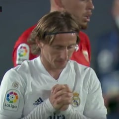 Lo de Vinicius no solo preocupa a los fans: atentos a la cara que le puso Modric...