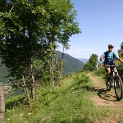 Ocho consejos claves para descender con una BTT