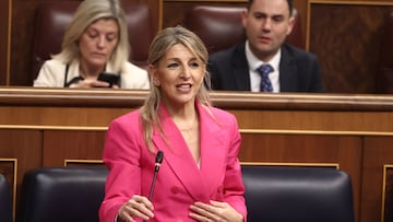 La vicepresidenta segunda y ministra de Trabajo y Economía Social, Yolanda Díaz, interviene durante una sesión de control al Gobierno, en el Congreso de los Diputados, a 18 de febrero de 2026, en Madrid (España). El Gobierno se enfrenta a una nueva sesión de control en el Congreso en la que responderá a las preguntas de la oposición sobre Sanidad, Trabajo o Igualdad, entre otras cuestiones. Además, el Gobierno se enfrenta a las interpelaciones urgentes sobre deterioro y a la insuficiencia estructural del servicio de Rodalies en la Comunidad Valenciana, la política migratoria del Gobierno de España o la falta de Presupuestos Generales del Estado.
18 FEBRERO 2026
Eduardo Parra / Europa Press
18/02/2026