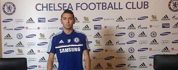 Formado en O'Higgins, fue seguido por el Chelsea cuando tenía 16 años. Se integró al club inglés tras el Sudamericano Sub 20 del 2013, y previo pago de 2,6 millones de dólares. Fue parte del equipo juvenil, y entrenó en varias pretemporadas con el primer equipo.