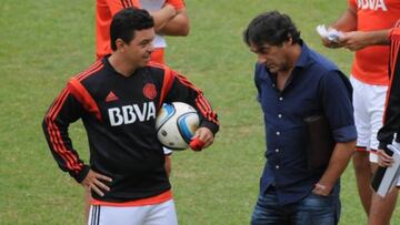 Gallardo y Francescoli conversando.