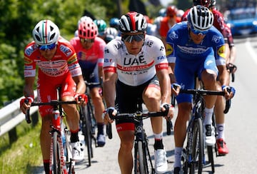 El italiano Cesare Benedetti ganó en la jornada 12 del Giro de Italia. Miguel Ángel López descontó tiempo en la general y Jan Polanc es el nuevo líder de la clasificación. 