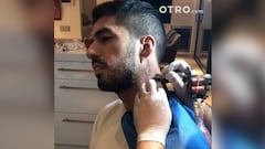 Así se tatuó el uruguayo Luis Suárez su famosa celebración