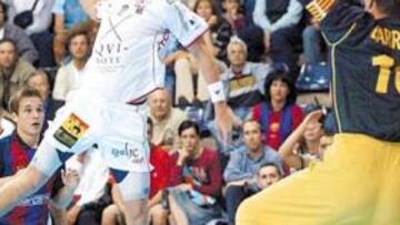 <b>ESPECTÁCULO. </b>Barrufet ante Kallman. Una imagen que se repetirá en la final de la Champions League.